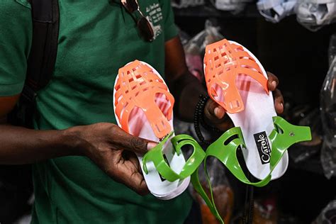 leke sandals